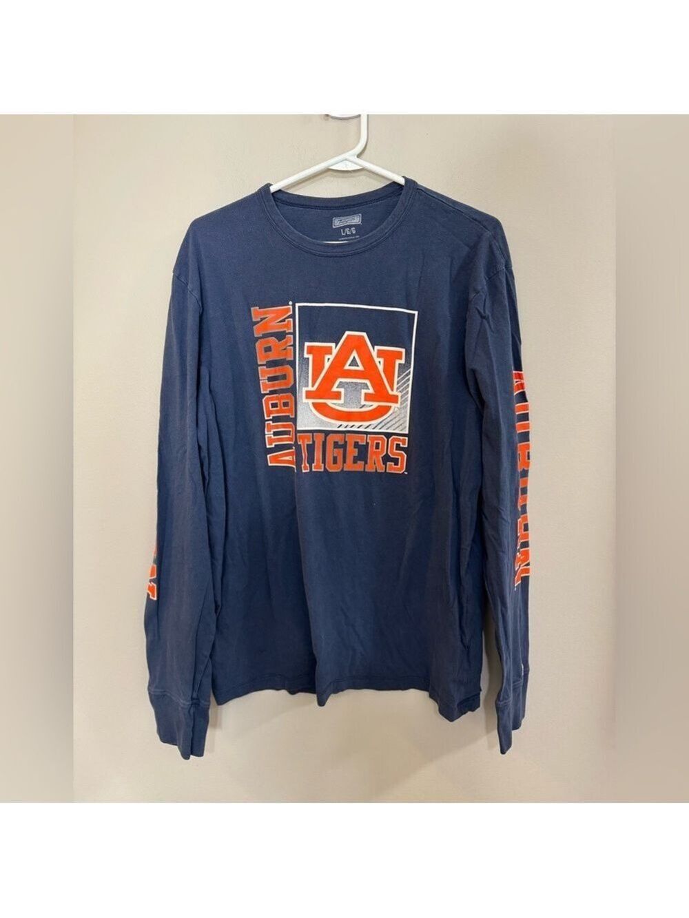 Men's Auburn University Tigers Tailgate Long Sleeve T-shirt. Size Large